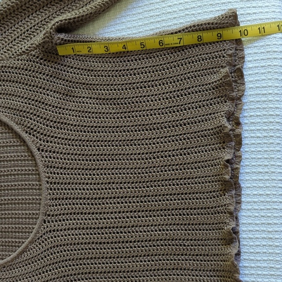 Abercrombie & Fitch Cropped Crochet Knit Sweater Small - Picture 10 of 11